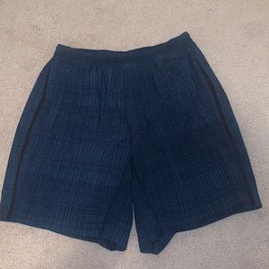 Men’s lululemon shorts